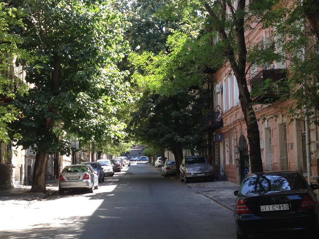 Appartamento Alaroid'S Gt Tbilisi Esterno foto